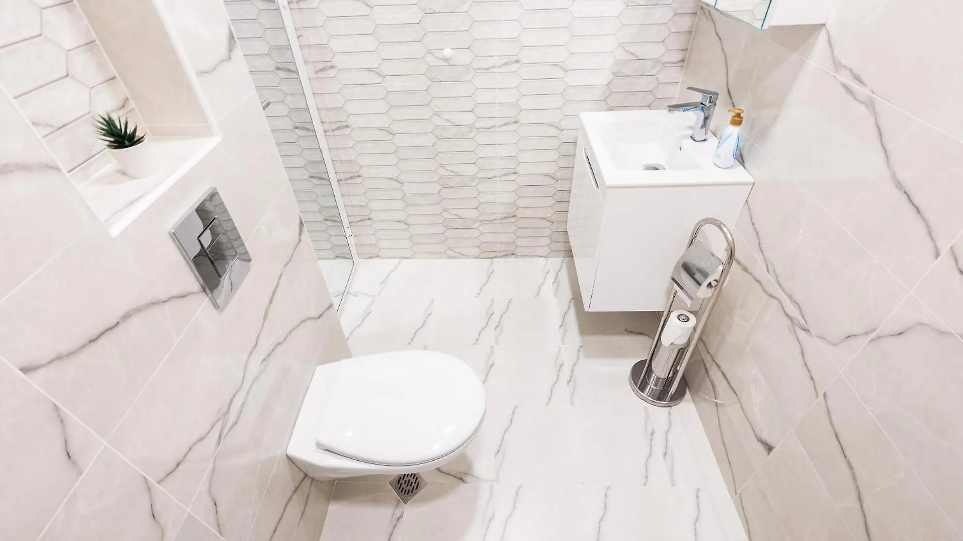 Cozy Chic Flat Stylish Center Apartment Varna 0*,  Bulgaria
