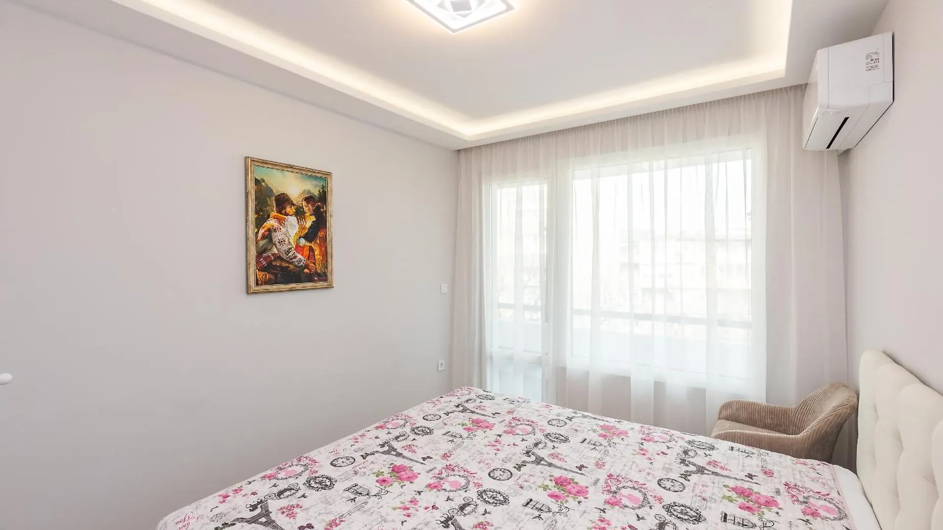 Cozy Chic Flat Stylish Center Apartment Varna Bulgaria