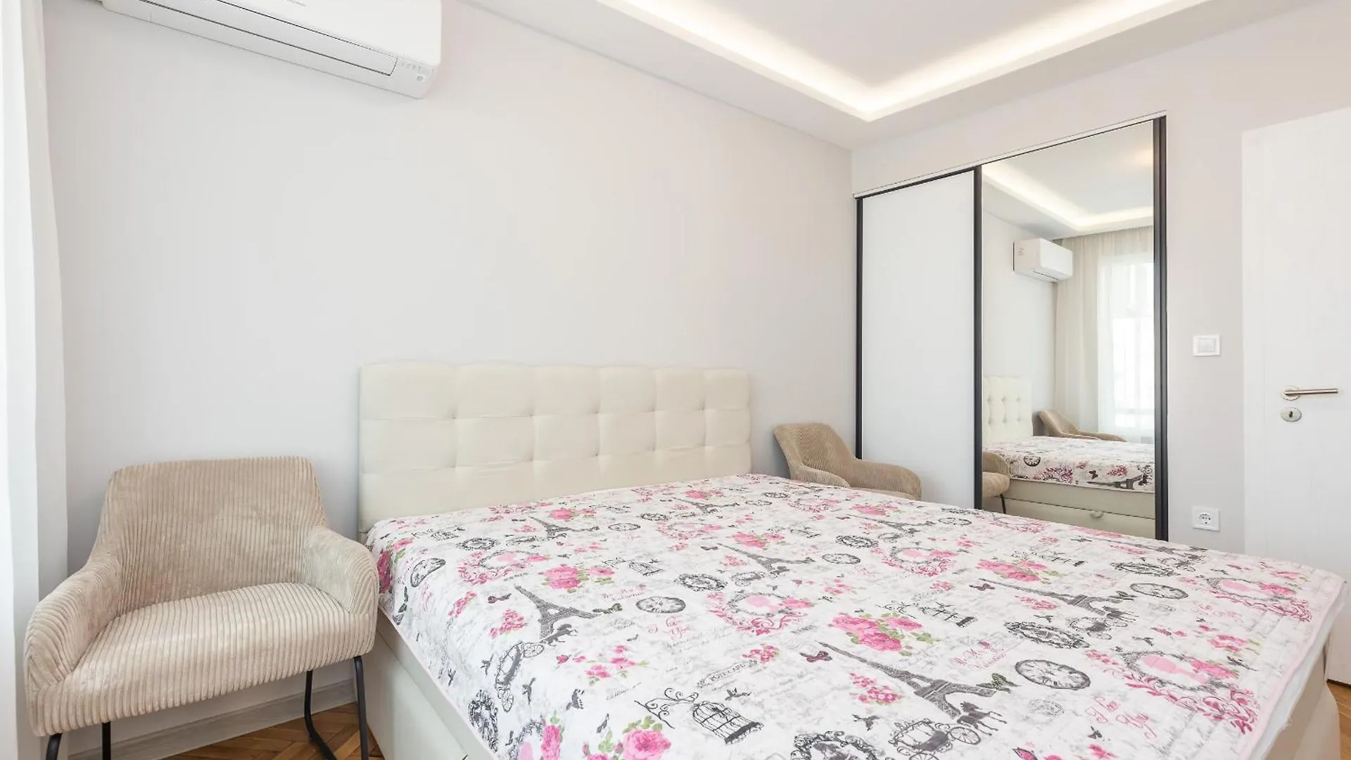 Apartmán Cozy Chic Flat Stylish Center Varna